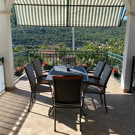 Apartments With A Parking Space Grebastica, Sibenik - 4252 Apartment Brodarica (Sibenik-Knin)