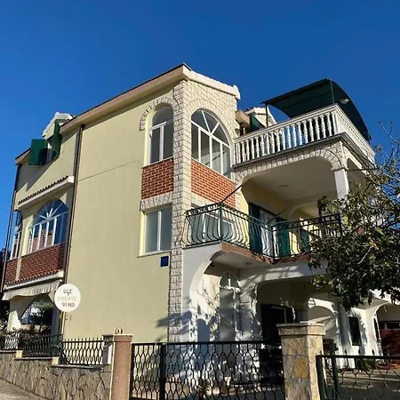 Apartments With A Parking Space Grebastica, Sibenik - 4252 Apartment Brodarica (Sibenik-Knin)