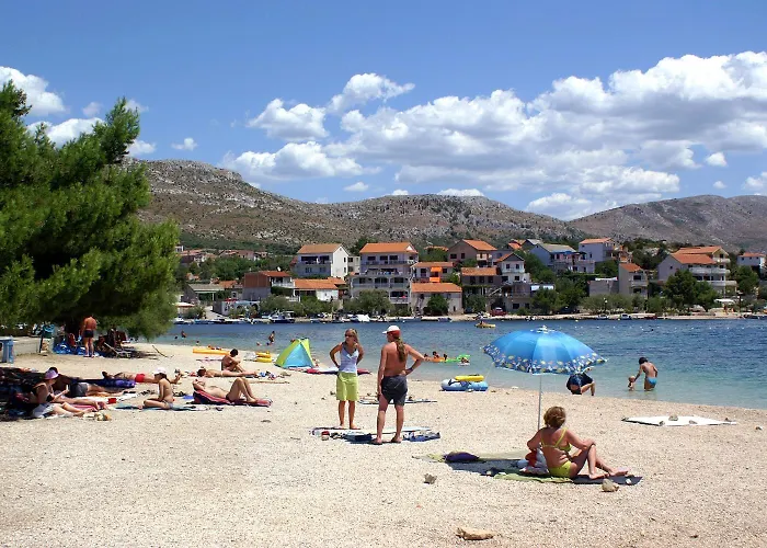 Apartament With Parking Space Grebastica, Sibenik - 4252 *